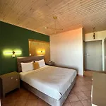 Hotel Semiramis 2*