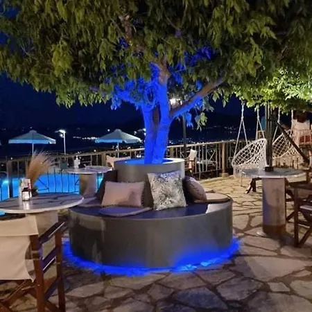 Hotel Semiramis Frinion