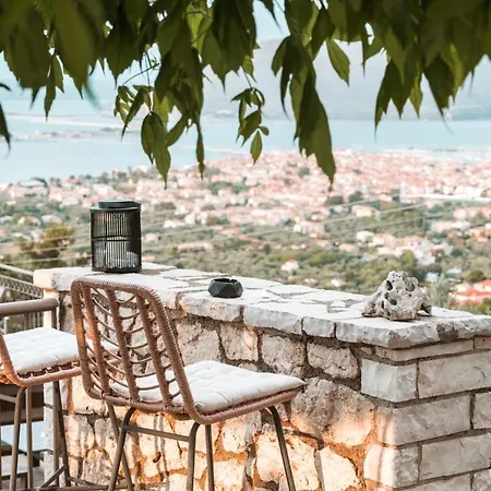 מלון Semiramis 2*