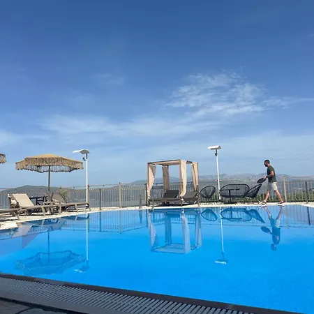 Semiramis מלון Frínion