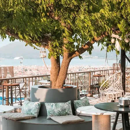 Hotel Semiramis 2*