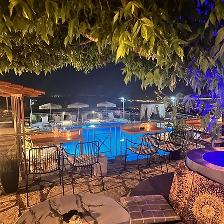 Semiramis Hotel 2*