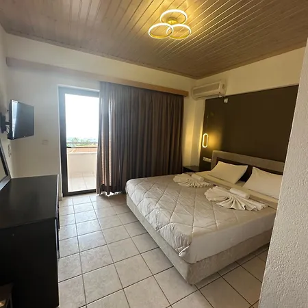 Hotel Semiramis 2*