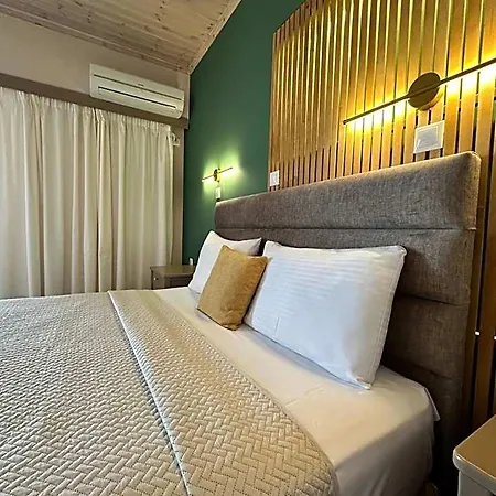 Hotel Semiramis 2*