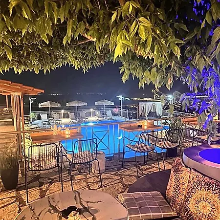 Hotel Semiramis