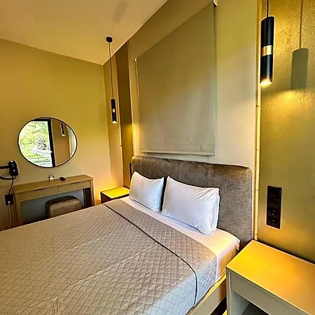 Hotel Semiramis Frínion